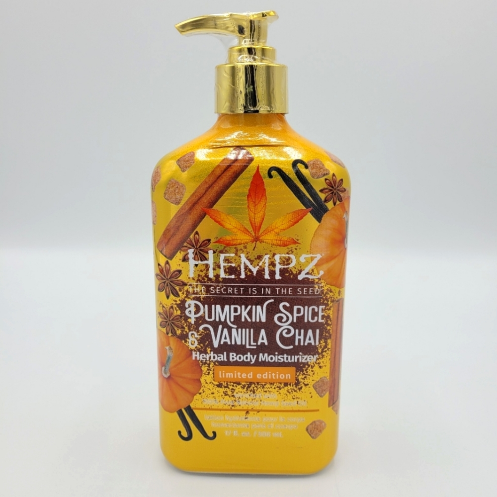 Hempz 2022 Pumpkin Spice & Vanilla Chai Herbal Moisturizer 17 oz Limited Edition